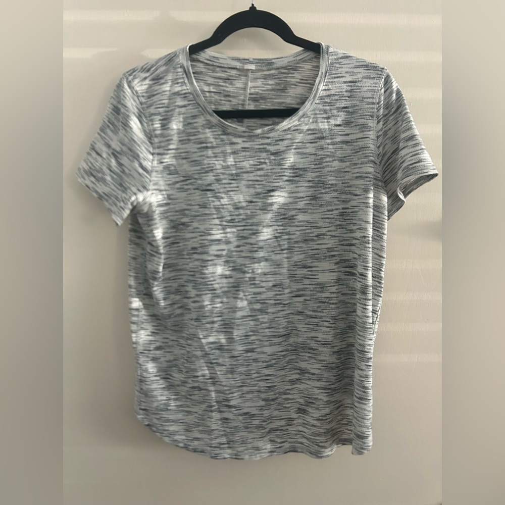 Lululemon Tee